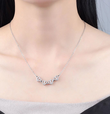 THE IMITATION Four Leaf Clover Necklace For Women Stainless Steel Gold  Chain Magnet Love Heart Pendant